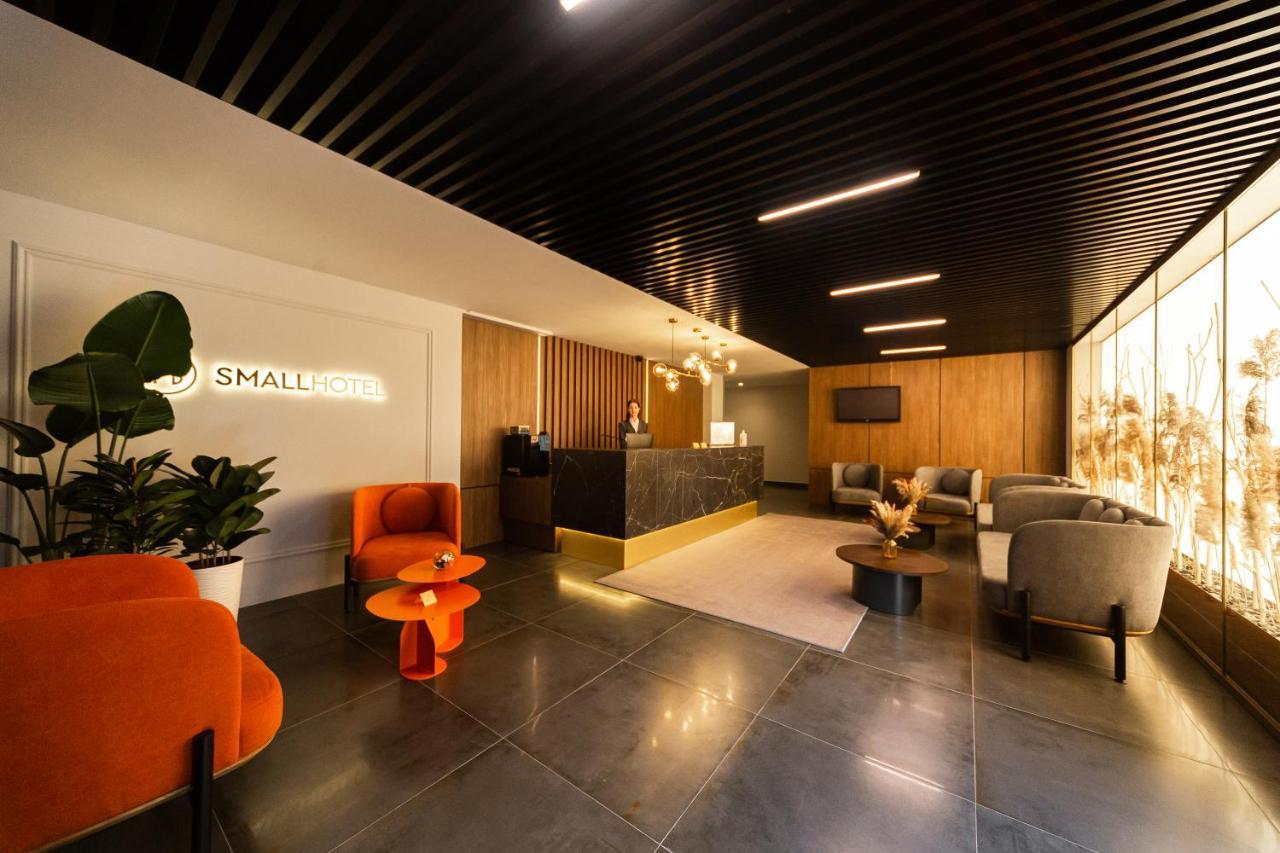 Small Hotel ヴィーンヌィツャ エクステリア 写真