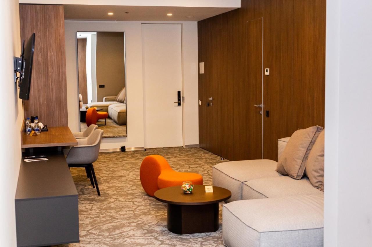 Small Hotel ヴィーンヌィツャ エクステリア 写真