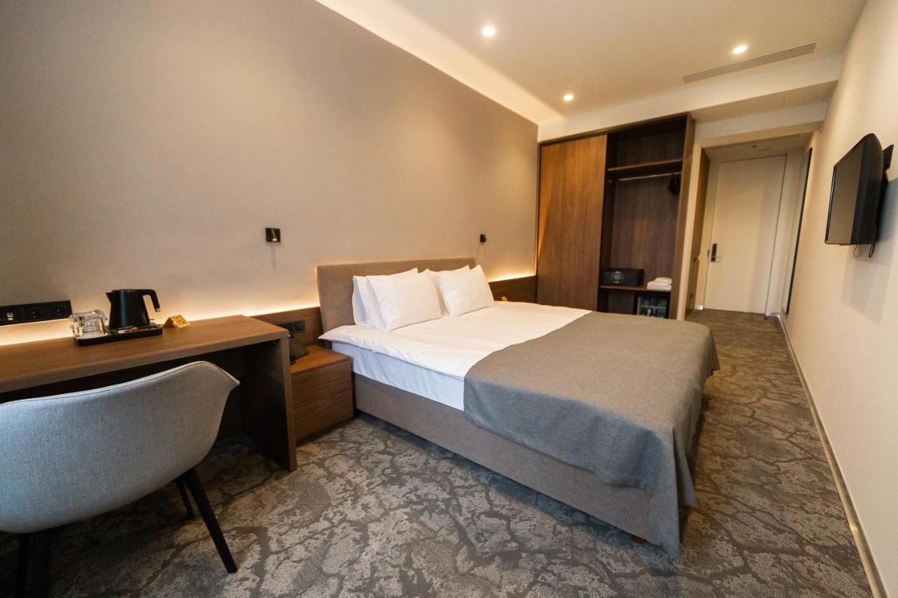 Small Hotel ヴィーンヌィツャ エクステリア 写真