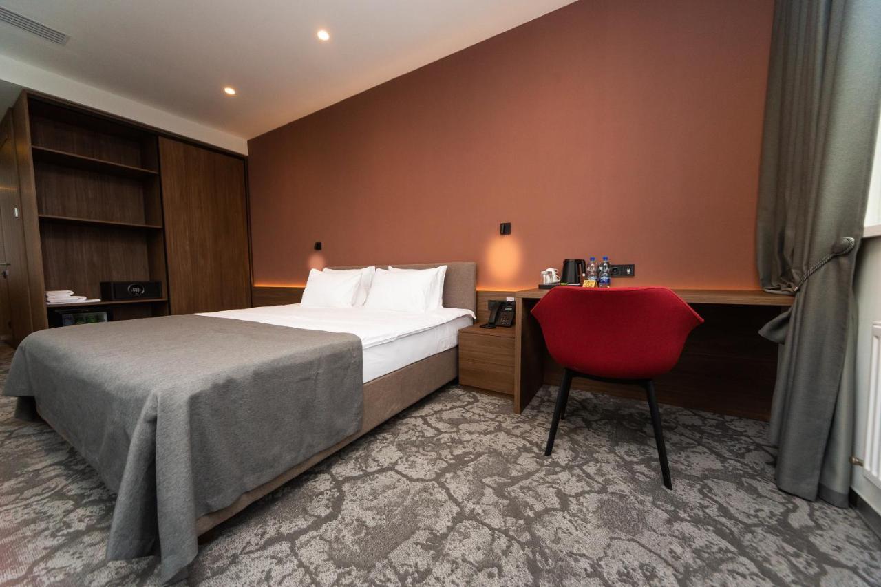 Small Hotel ヴィーンヌィツャ エクステリア 写真