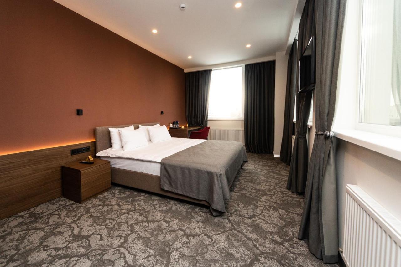 Small Hotel ヴィーンヌィツャ エクステリア 写真