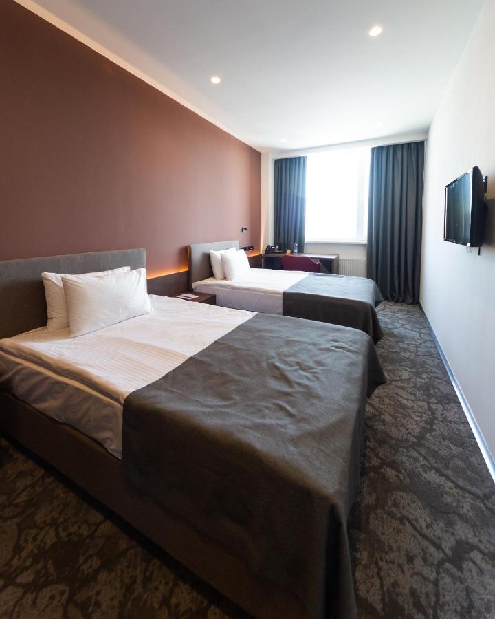 Small Hotel ヴィーンヌィツャ エクステリア 写真