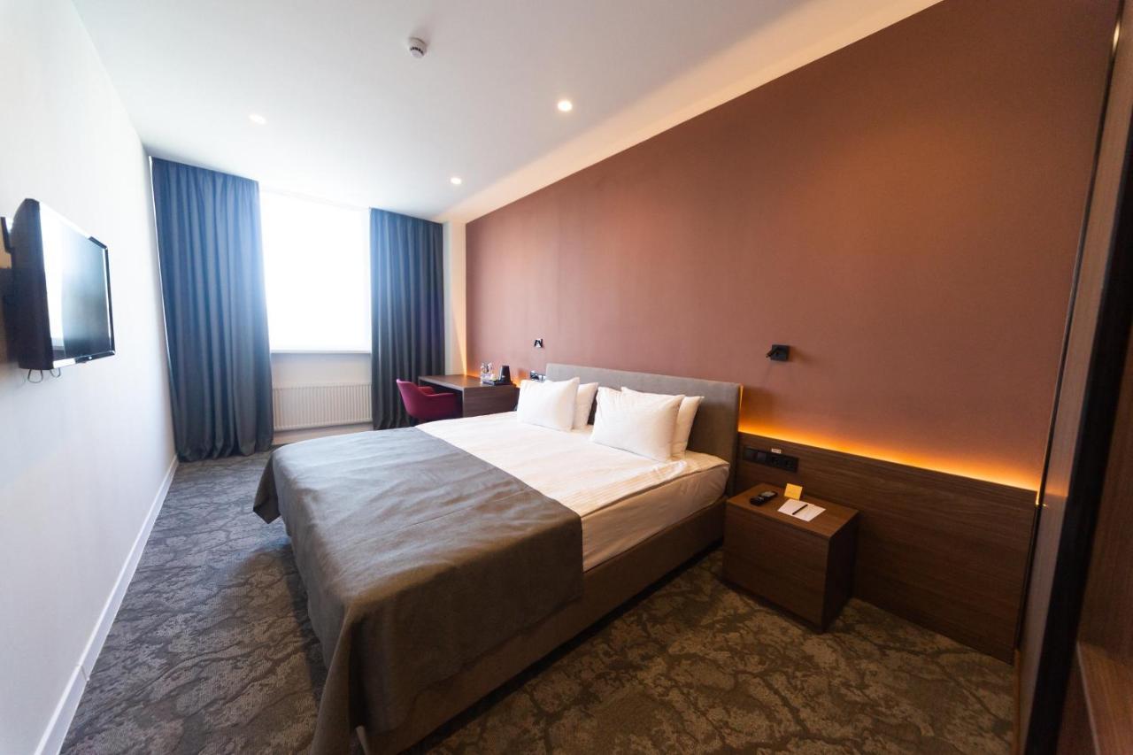 Small Hotel ヴィーンヌィツャ エクステリア 写真