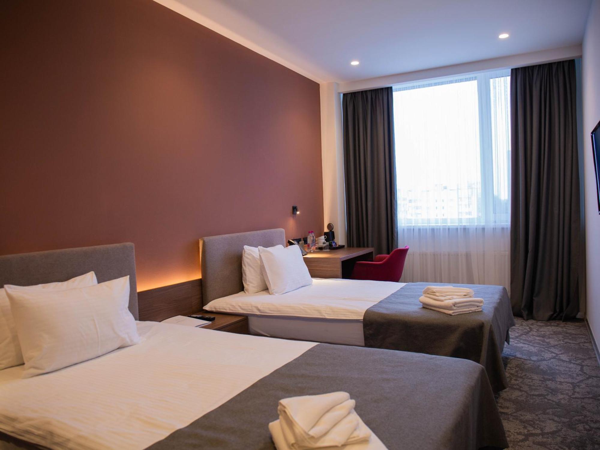 Small Hotel ヴィーンヌィツャ エクステリア 写真
