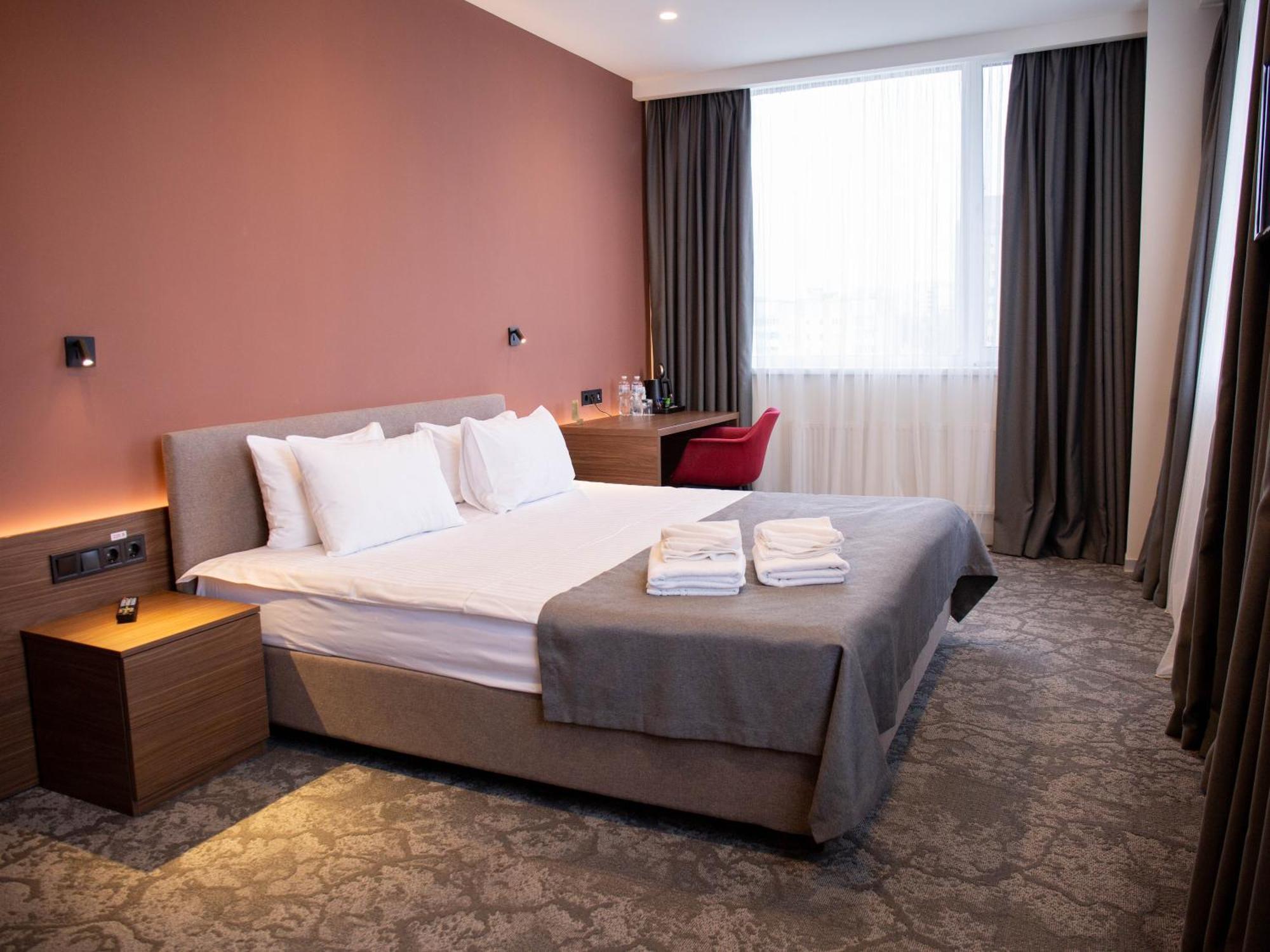 Small Hotel ヴィーンヌィツャ エクステリア 写真