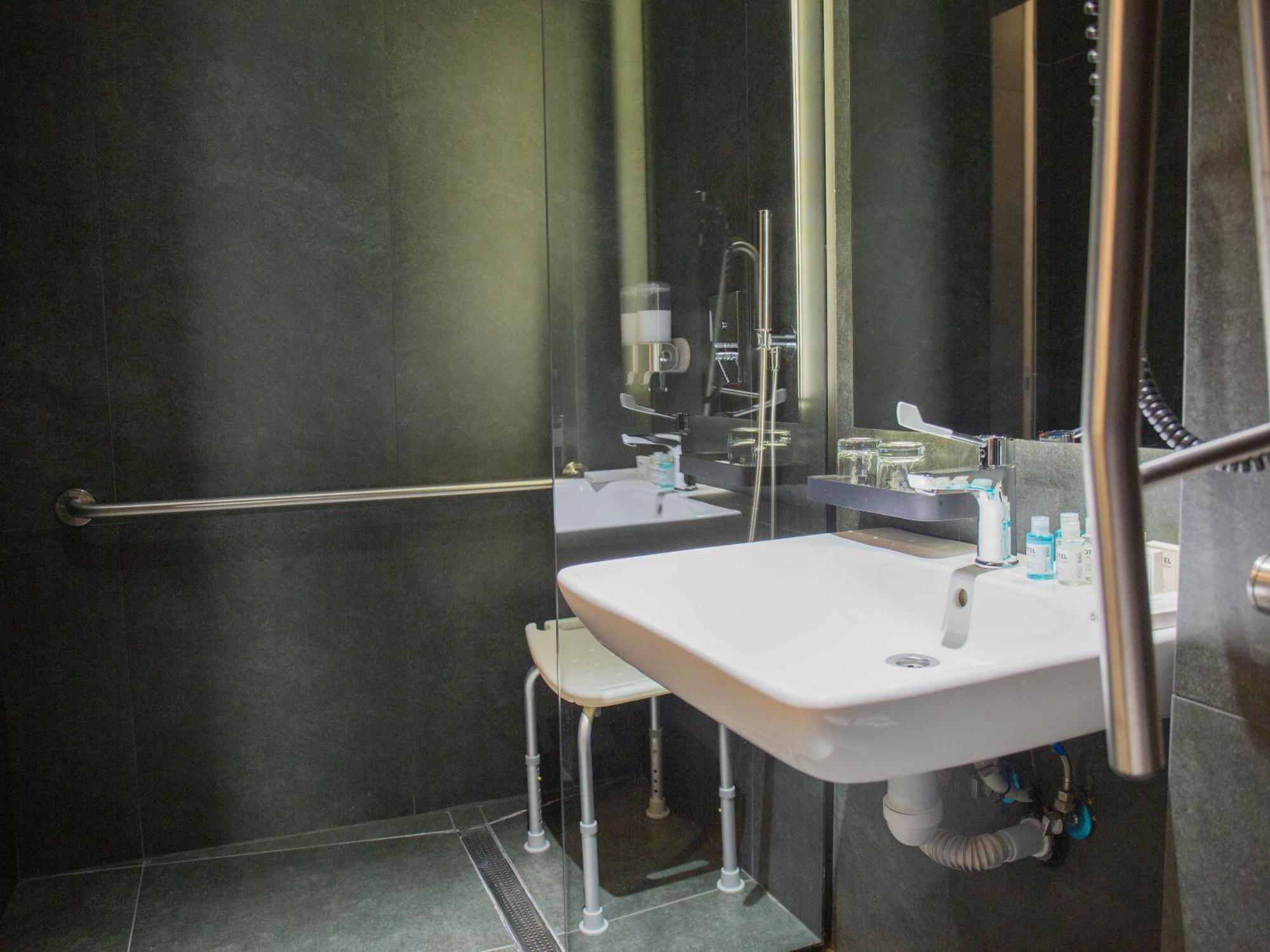 Small Hotel ヴィーンヌィツャ エクステリア 写真